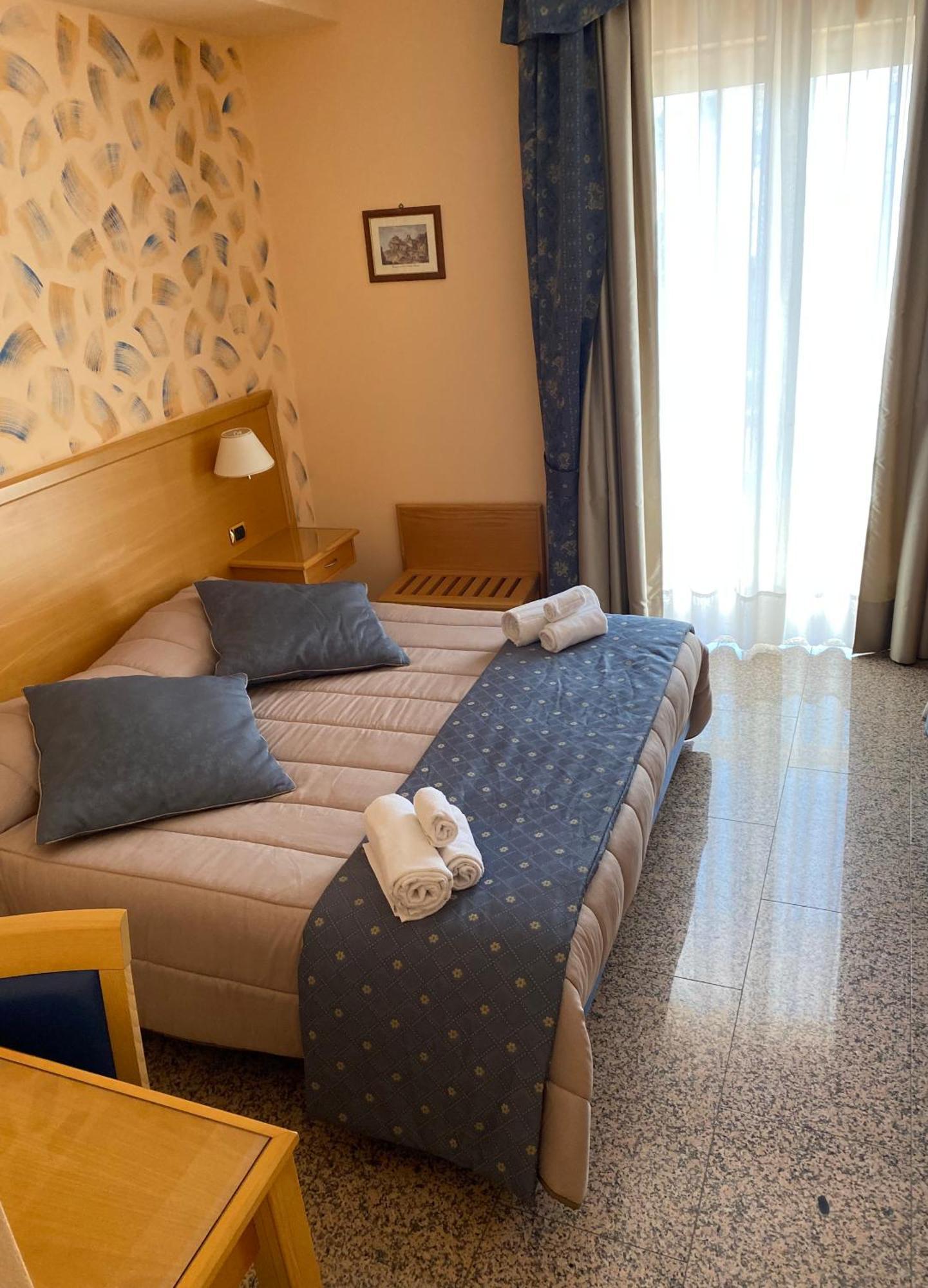 Hotel Bristol إينّا المظهر الخارجي الصورة