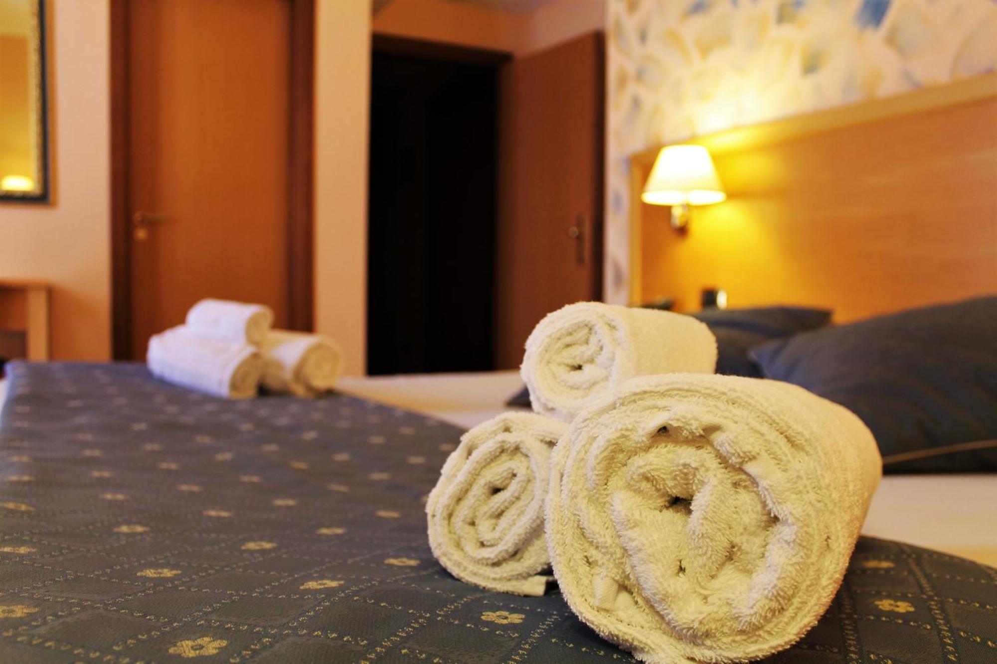 Hotel Bristol إينّا المظهر الخارجي الصورة