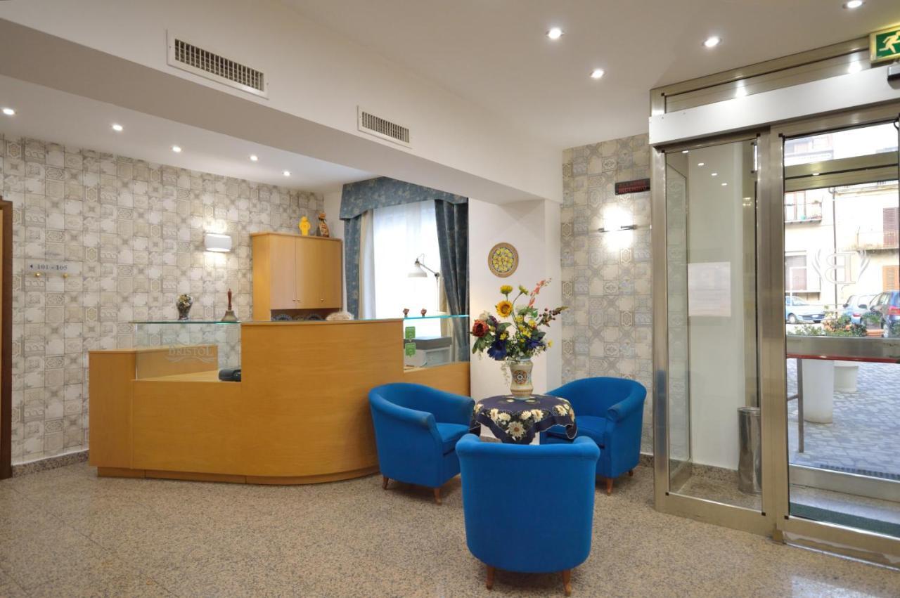 Hotel Bristol إينّا المظهر الخارجي الصورة